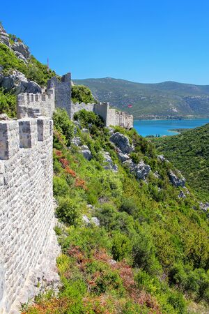 Defensive walls of Ston town, Peljesac Peninsula, Croatia. Ston was a major fort of the Ragusan Republicのeditorial素材