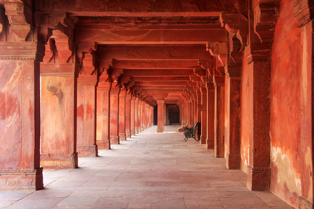 Colonnade of Panch Mahal in Fatehpur Sikri, Uttar Pradesh, India. Fatehpur Sikri is one of the best preserved examples of Mughal architecture in India.のeditorial素材