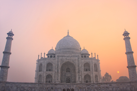Taj Mahal at sunrise, Agra, Uttar Pradesh, India.の写真素材