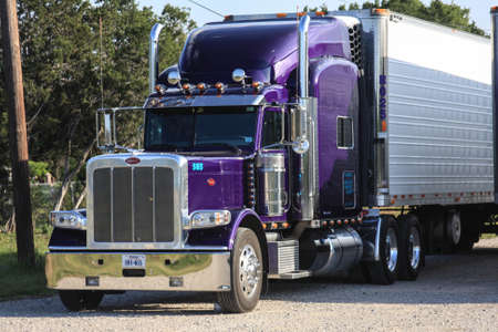 Purple Semi Truck Eighteen Wheelerのeditorial素材
