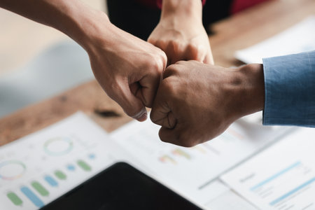 Coordination of the startup management team, businessmen joint venture start up companies, they are young entrepreneurs start up companies. up together to manage a plan to make the company profitable.の写真素材