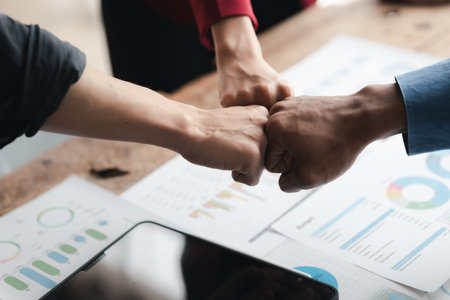 Coordination of the startup management team, businessmen joint venture start up companies, they are young entrepreneurs start up companies. up together to manage a plan to make the company profitable.の写真素材