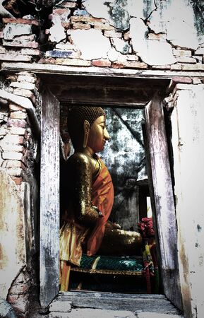 Unseen Thailand,Ruins of old temple with a Bodhi tree root,Sang Katea temple,Sala Daeng, Muang, Angthong, Thailand (Public property)の写真素材