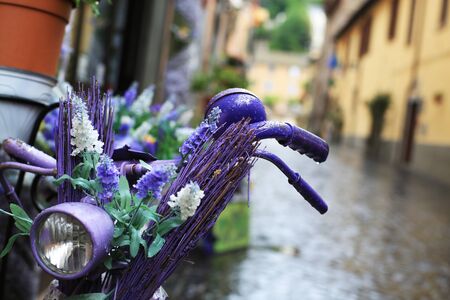 Purple Bicycle decorated with flowers of lavenderの写真素材