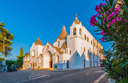 A Trullo-church, Church of Trulli village, Alberobello, Apulia, Italy.のeditorial素材