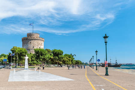 Thessaloniki, Greece - August  25. 2017:  White tower of Thessaloniki, coastal city in Greeceのeditorial素材
