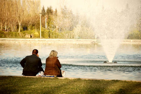 Couple by the waterのeditorial素材