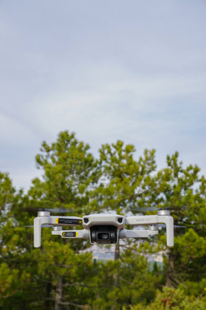 29 December 2020 Eskisehir Turkey. Dji Mavic Mini air drone in air close up viewのeditorial素材