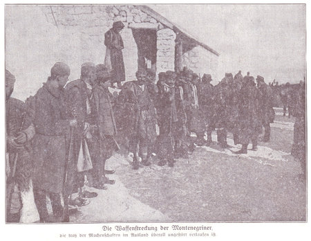 Historical Military Lineup Of Soldiers In Winter, Crowds And Stone Building In Backgroundのeditorial素材