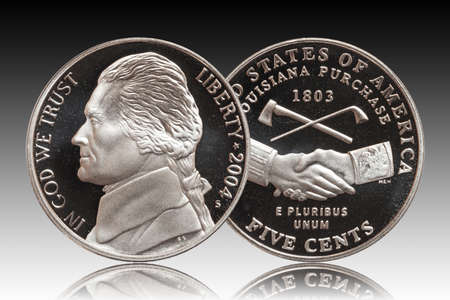 Five American cents gradient backgroundの写真素材