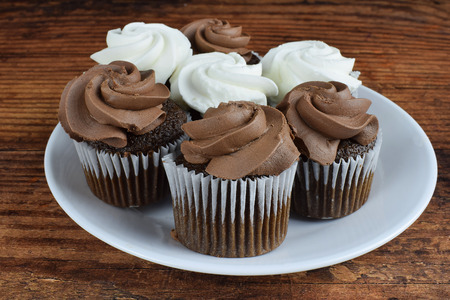 cup cakes on a plateの写真素材