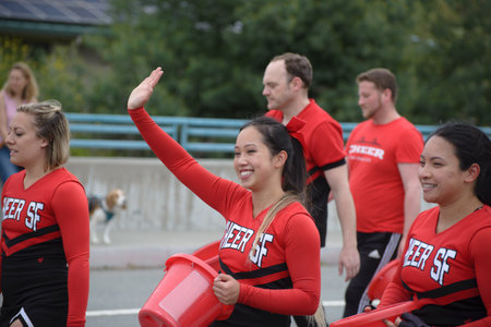 SF Cheer  in the Corte Madera Larkspur 4th of July Parade.のeditorial素材