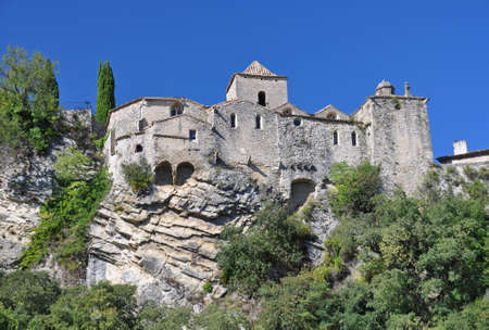 The ( Haute-Ville)  medieval city at Vaison La Romain, in the Vancluse, Provence, France. This part of the medieval city is immediately above the main car park, next to the River Ouvese.のeditorial素材