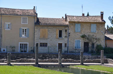 La Villasse, these extensive Roman ruins are at Vaison-La-Romaine, Provence, France. These Gallo-Roman remains are situated in the very centre of the fascinating ancient town of Vaison-La-Romaine. The ruins shown are the Maison au buste d'argent ( house oのeditorial素材