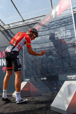 Farra d'Alpago lake Santa Croce, Italy â May 21, 2016: Stage 14 Hansen Adam of team Lotto Soudal the start of the 99th Tour of Italy 2016 from Farra d'Alpago to Corvara.のeditorial素材