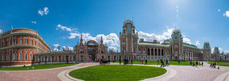 Moscow, Russia - May, 07, 2021: Grand Palace in Tsaritsyno Park, Moscow, Russia. The grand palace in Tsaritsyno park in Moscow on cloudy sky backgroundのeditorial素材
