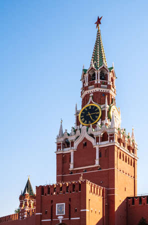Spasskaya Tower of Moscow Kremlin. The Spasskaya Tower is the main tower with a through-passage on the eastern wall of the Moscow Kremlin, which overlooks the Red Square.のeditorial素材