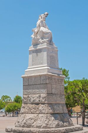 CAPE TOWN, SOUTH AFRICA - DECEMBER 18, 2014: Monument in remembrance to the Capetonians who died in the Anglo-Boer War 1899 - 1902のeditorial素材