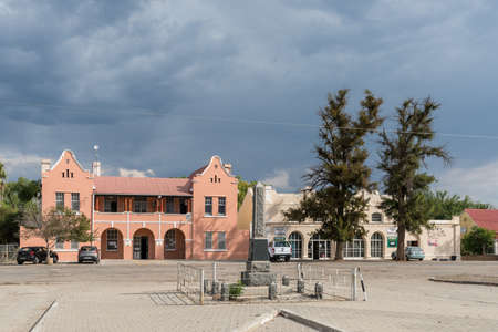 JANSENVILLE, SOUTH AFRICA - APRIL 21, 2021: A street scene, with buildings, the World War 1 monument and vehicles, in Jansenville in the Eastern Cape Provinceのeditorial素材