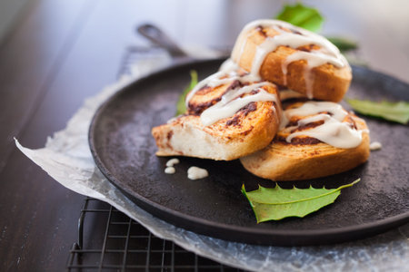 a view of cinnamon buns on a skilletの写真素材
