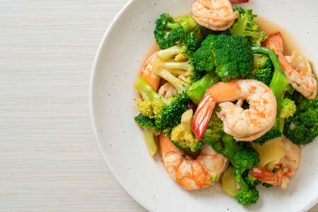 stir-fried broccoli with shrimpsの写真素材