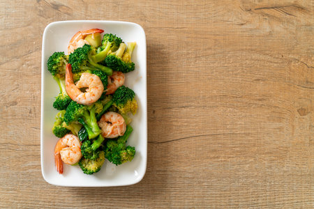 stir-fried broccoli with shrimpsの写真素材