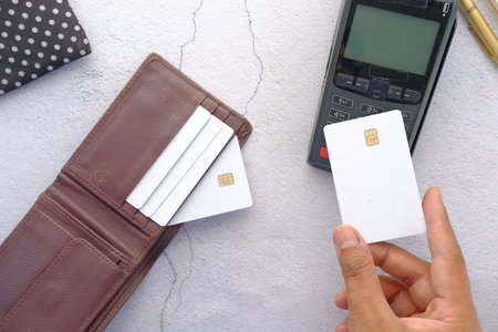 Payment terminal charging from a card, contactless payment