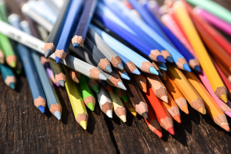 Coseup Set of Crayons Mixed Colors