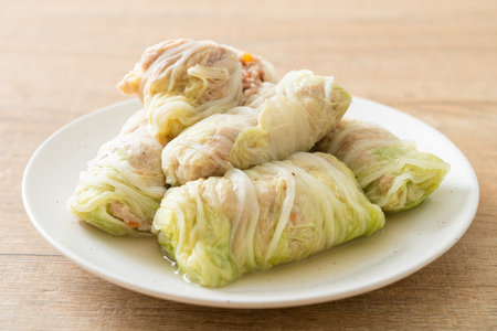 Minced Pork Wrapped in Chinese Cabbage or Steamed Cabbage Stuff Mince Pork
