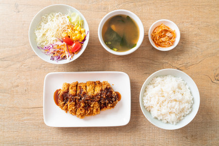 Tonkatsu - Japanese pork cutlet deep fried with rice set