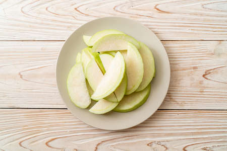 fresh guava fruits slicedの写真素材