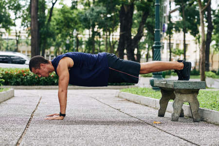 Push-upsの写真素材