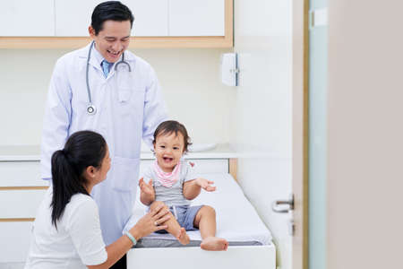 Little boy having fun at doctors officeの写真素材