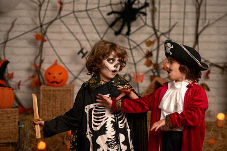 Arguing about swordの写真素材