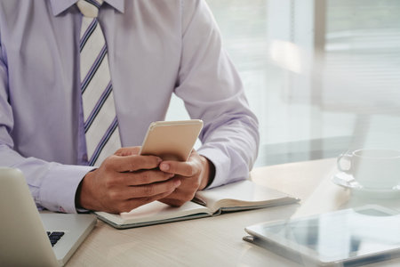 Checking e-mails on smartphone
