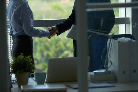 Handshakeの写真素材
