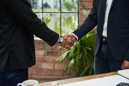 Business deal between 2 businessman