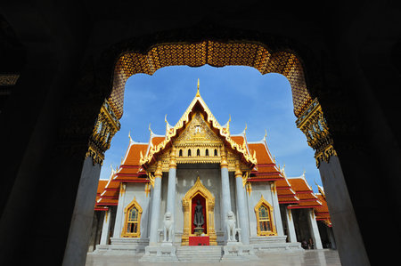 Beautiful Thai Temple Wat Benjamaborphit, temple in Bangkok, Thaの写真素材