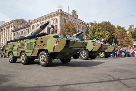 Kiev, Ukraine - 24 aug 2014. Military parade for the Ukrainian Independence Dayのeditorial素材