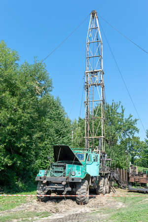 Mobile oil rig truck drilling the oil wellの写真素材
