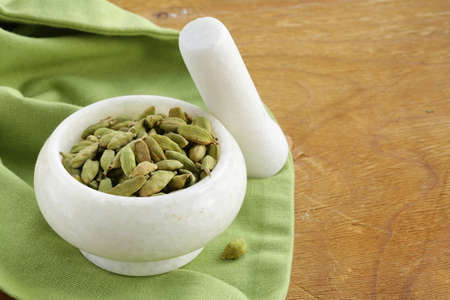 green cardamom pods spice - aromatic seasoning for foodの写真素材