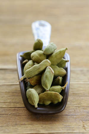 green cardamom pods spice - aromatic seasoning for foodの写真素材