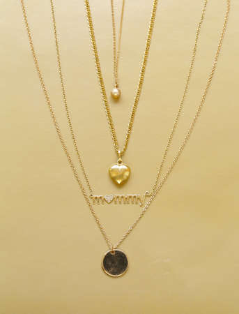 gold chains necklaces with pendants
