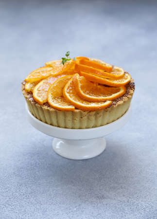 autumn tart pie with chocolate and berriesの写真素材