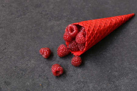 fresh organic sweet raspberries healthy foodの写真素材
