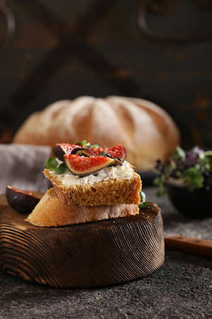 sandwich with soft cheese and figsの写真素材