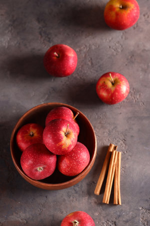 ripe red apples healthy food on the tableの写真素材