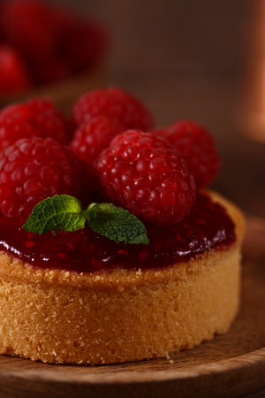 dessert tartlet with fresh organic raspberriesの写真素材