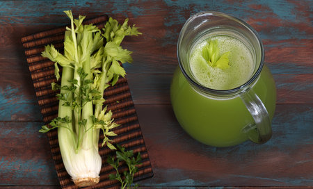 organic celery juice healthy eatingの写真素材