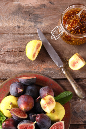natural organic fig jam and fresh berriesの写真素材